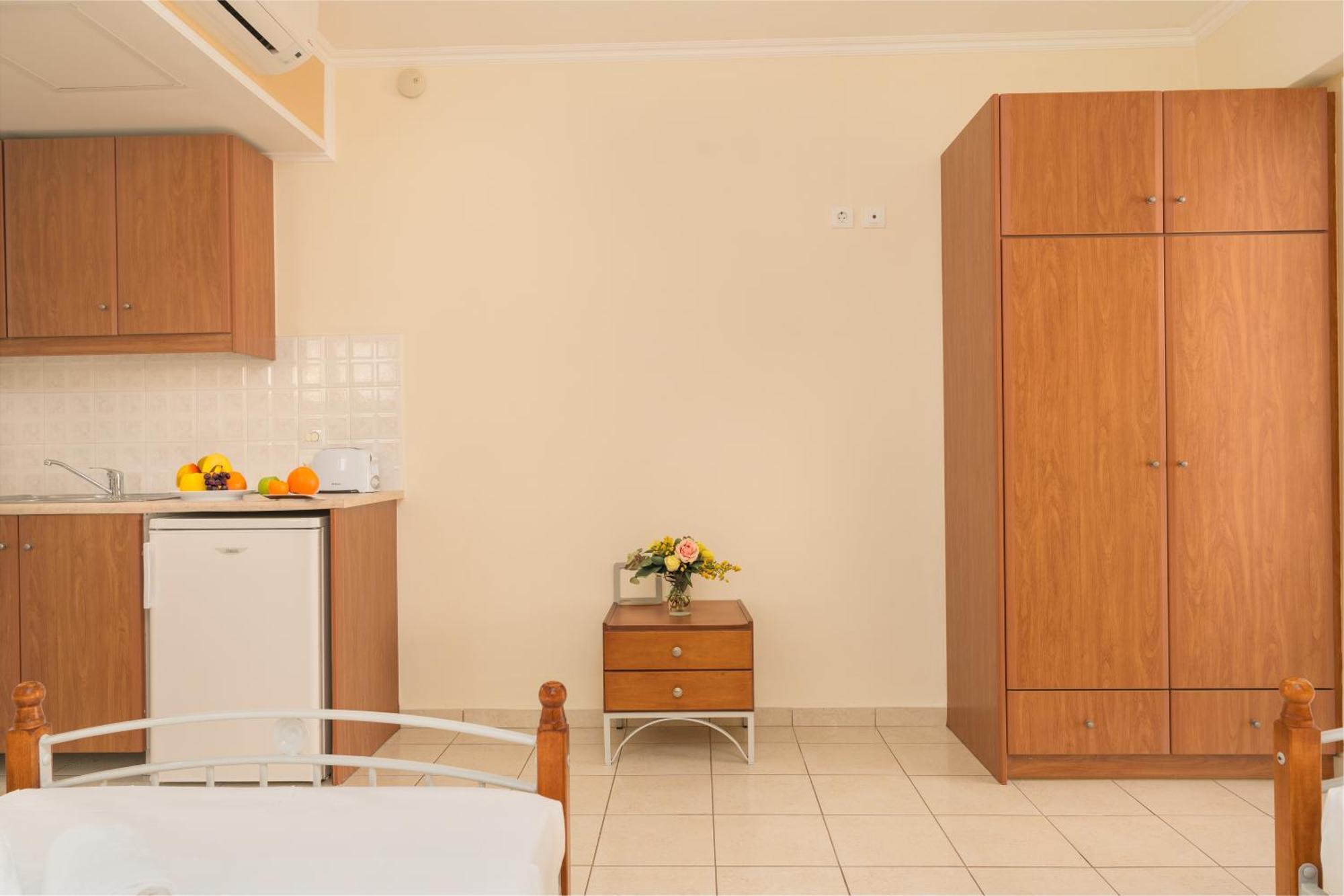 تسيليفي Manousis Aparthotel المظهر الخارجي الصورة