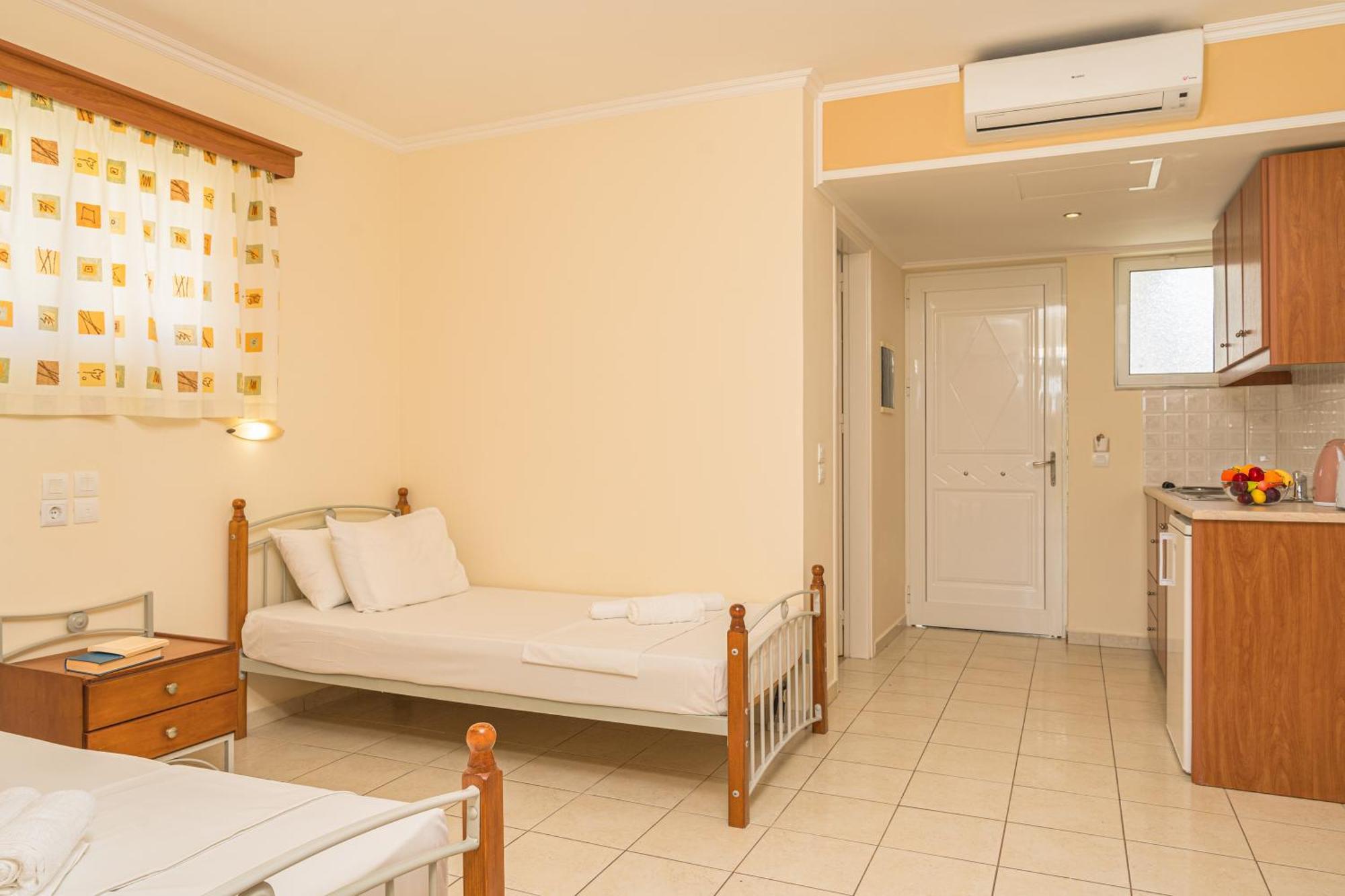 تسيليفي Manousis Aparthotel المظهر الخارجي الصورة